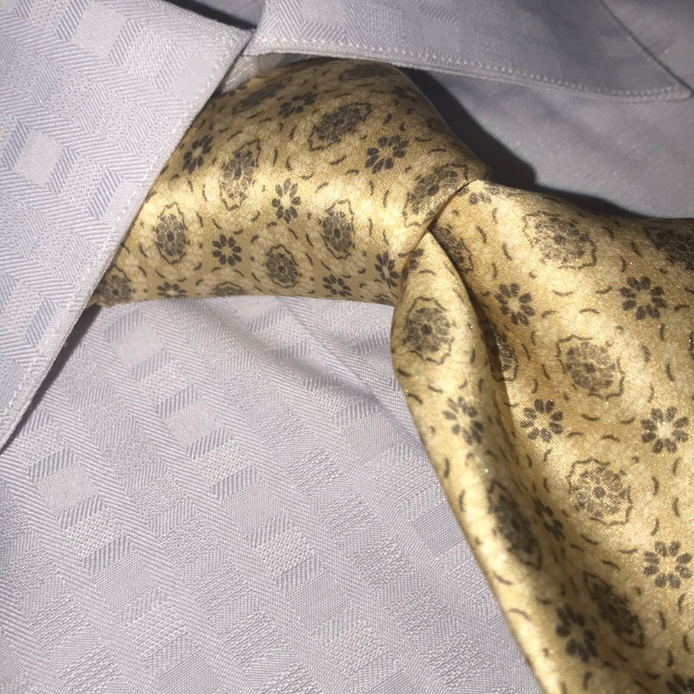 Tie - Picture 3 of 6